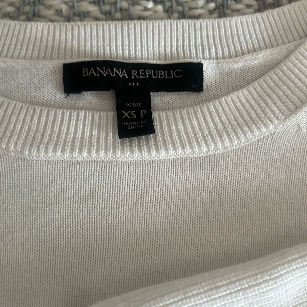 Banana Republic size XSPerite white - Picture 2 of 3
